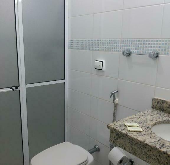 חדר סטנדרט יחיד, Dumont Park