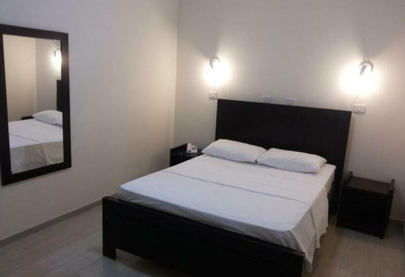 חדר סטנדרט יחיד, Dumont Park