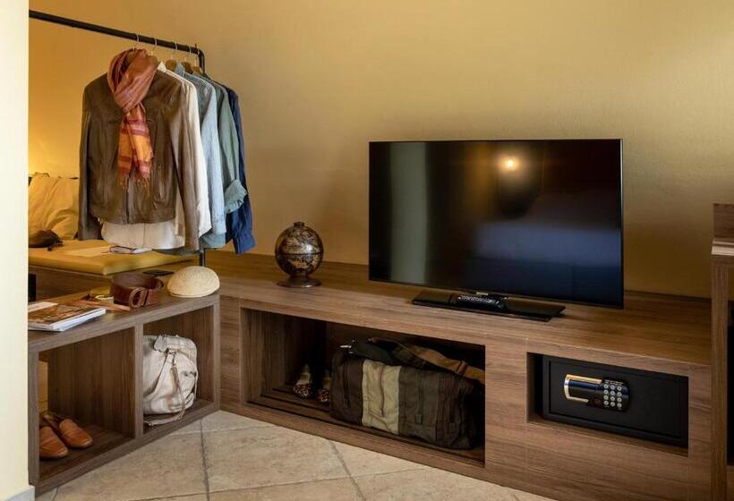 オーシャンビューデラックスルームバルコニー付き, Jolly Roger