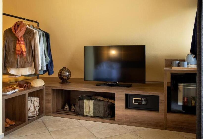 オーシャンビューデラックスルームバルコニー付き, Jolly Roger