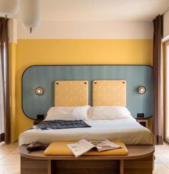 オーシャンビューデラックスルームバルコニー付き, Jolly Roger