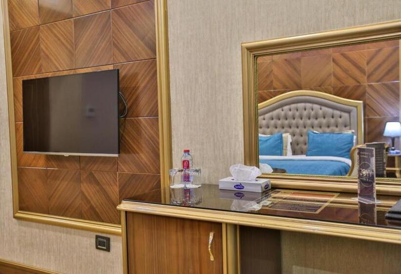 اتاق استاندارد با چشم‌انداز باغ, Joyy