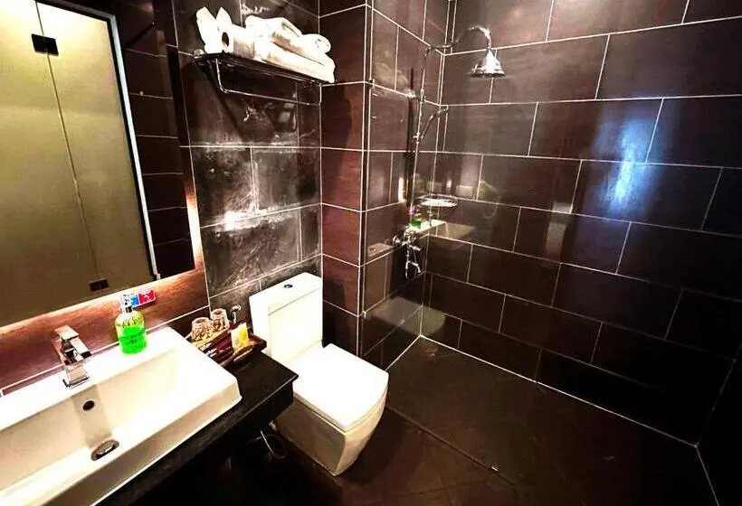اتاق لوکس با تخت بزرگ, Kep Bay Hotel & Resort