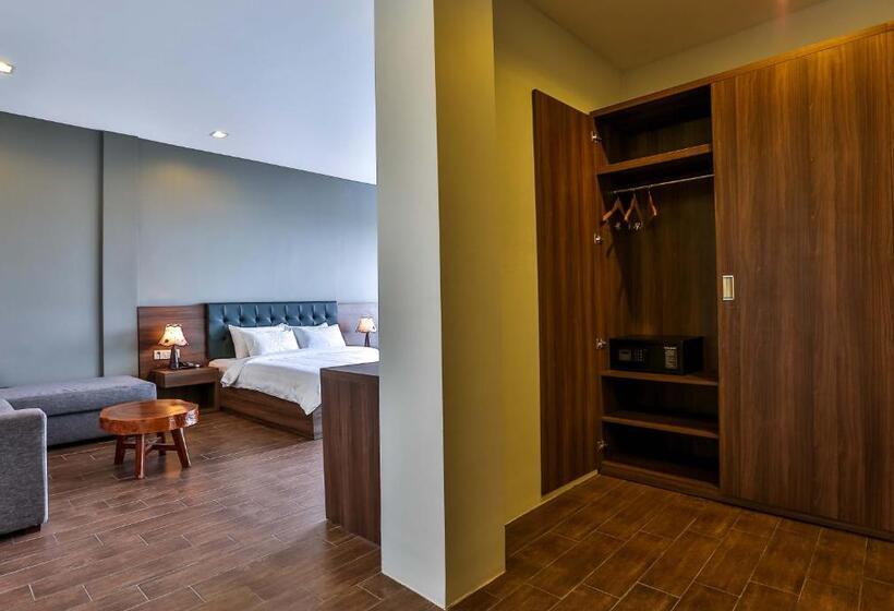 سوییت, Kep Bay Hotel & Resort