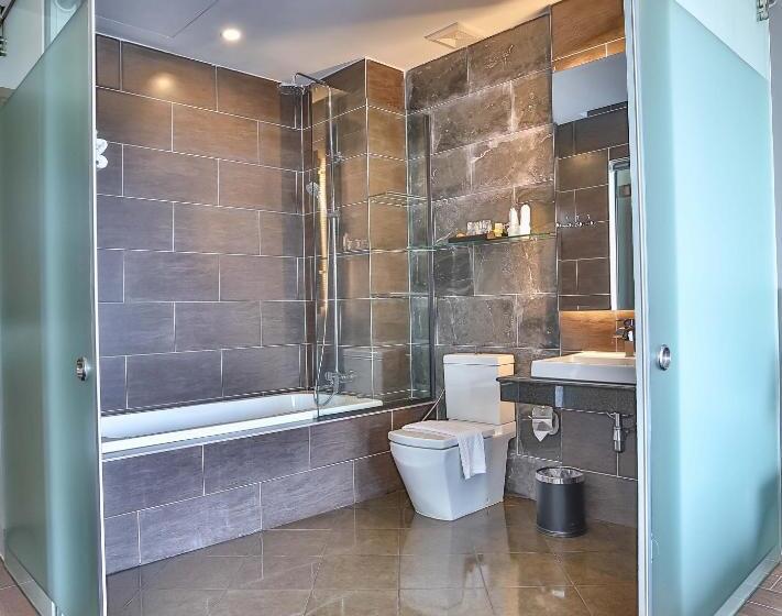 اتاق لوکس با چشم‌انداز دریا, Kep Bay Hotel & Resort