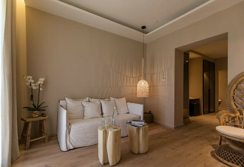 Полулюкс, Misincu