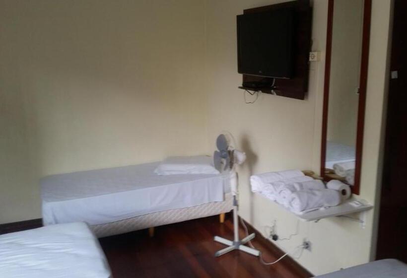 Economy Quadruple Room, Piratini