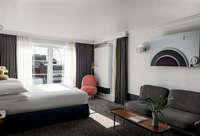 Junior Suite, Henrietta Experimental