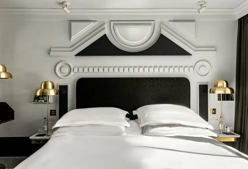 Junior Suite, Henrietta Experimental