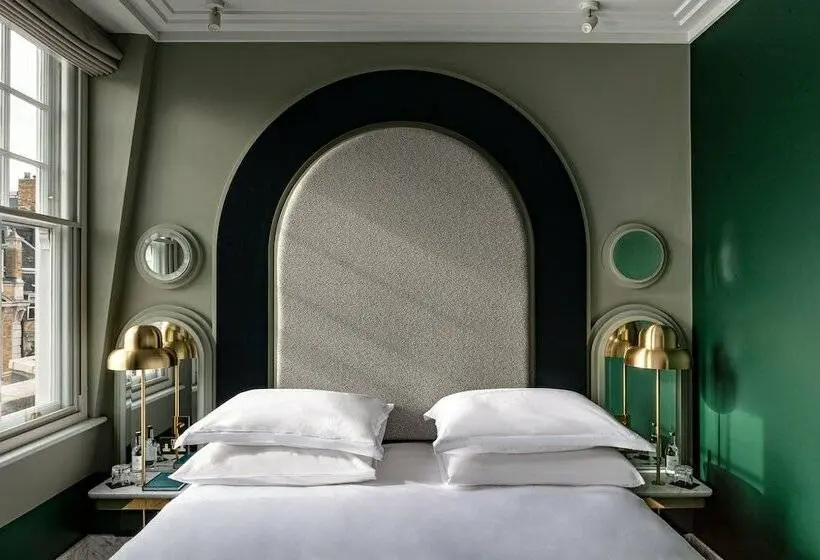 Junior Suite, Henrietta Experimental
