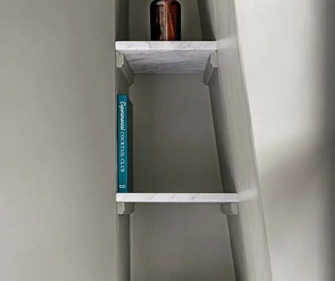 Junior Suite, Henrietta Experimental