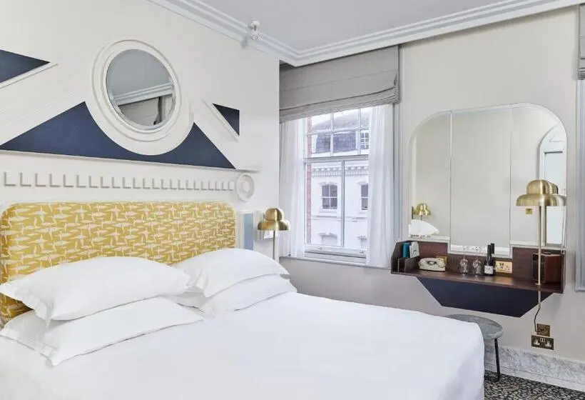 Standard Room King Size Bed, Henrietta Experimental