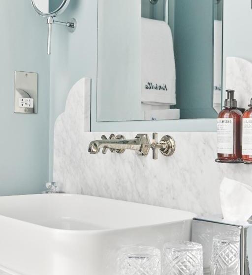 キングサイズベッドのスタンダードルーム, Henrietta Experimental