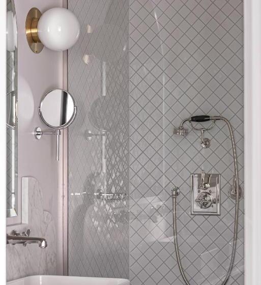 キングサイズベッドのスタンダードルーム, Henrietta Experimental