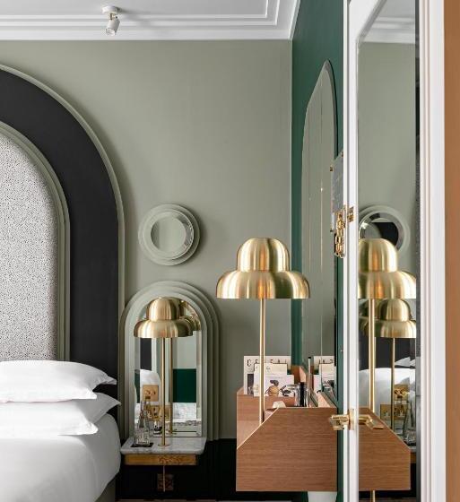 キングサイズベッドのスタンダードルーム, Henrietta Experimental