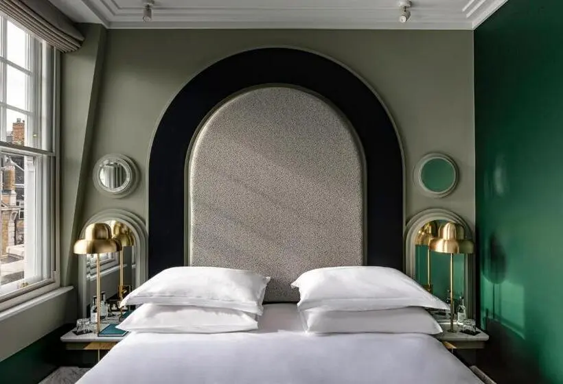 Standard Room King Size Bed, Henrietta Experimental