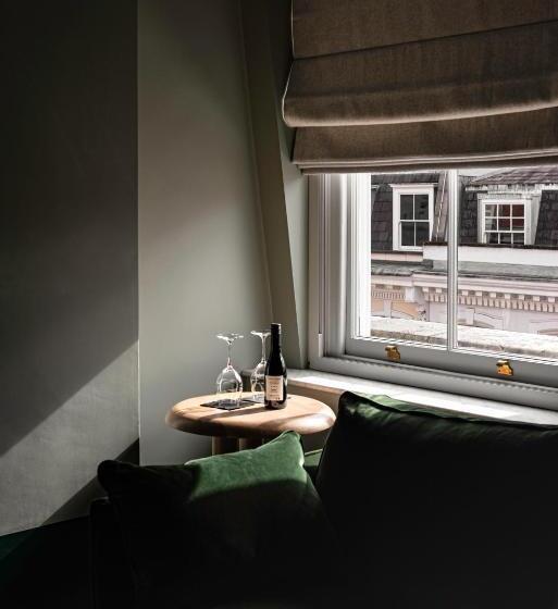 ジュニアスイート, Henrietta Experimental