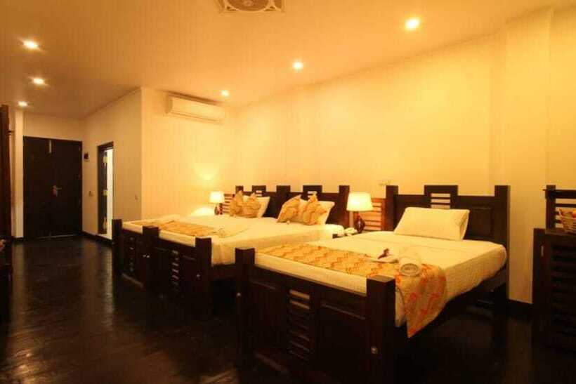 Номер Deluxe, Saffron Hotel & Restaurant