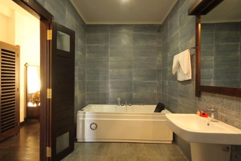 套房, Saffron Hotel & Restaurant