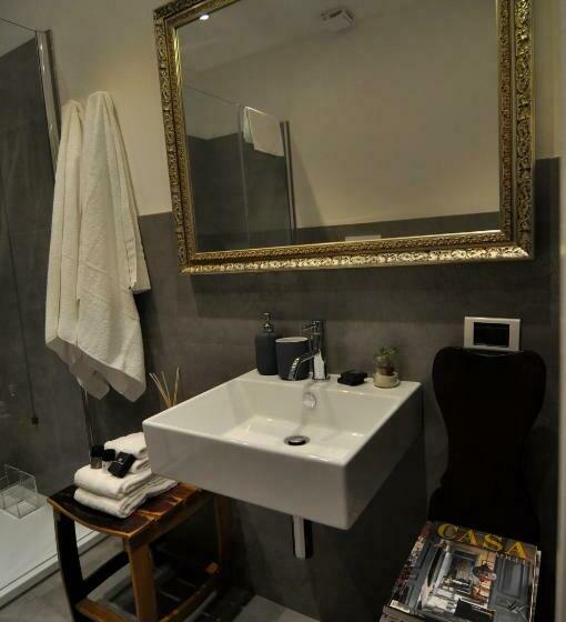 اتاق لوکس سه تخته, Casa Colleoni