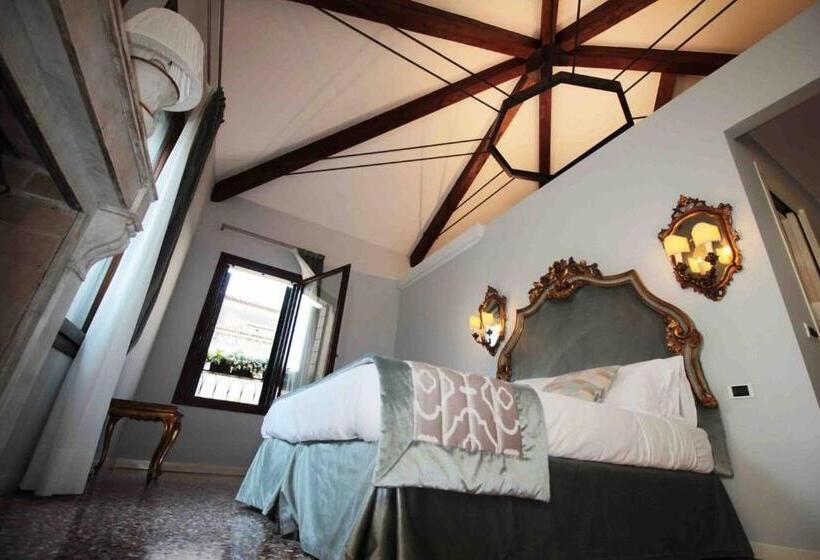 اتاق لوکس سه تخته, Casa Colleoni