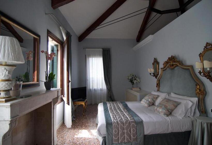 اتاق لوکس سه تخته, Casa Colleoni