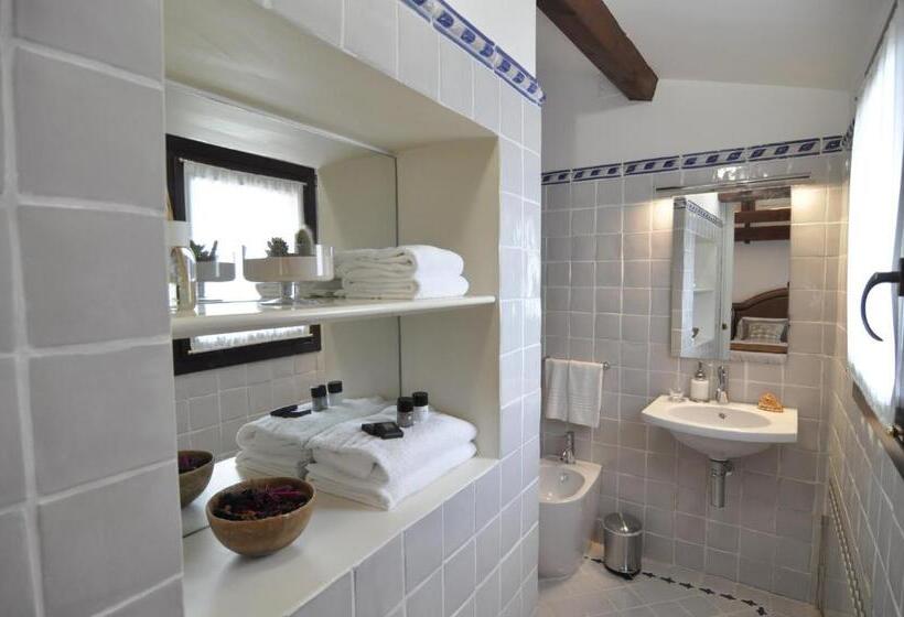 اتاق لوکس, Casa Colleoni