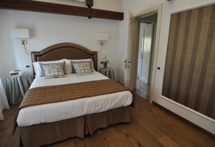 اتاق لوکس, Casa Colleoni