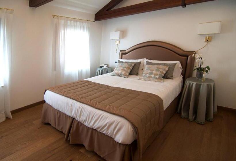 اتاق لوکس, Casa Colleoni