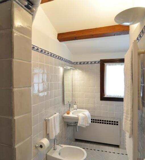 اتاق لوکس, Casa Colleoni