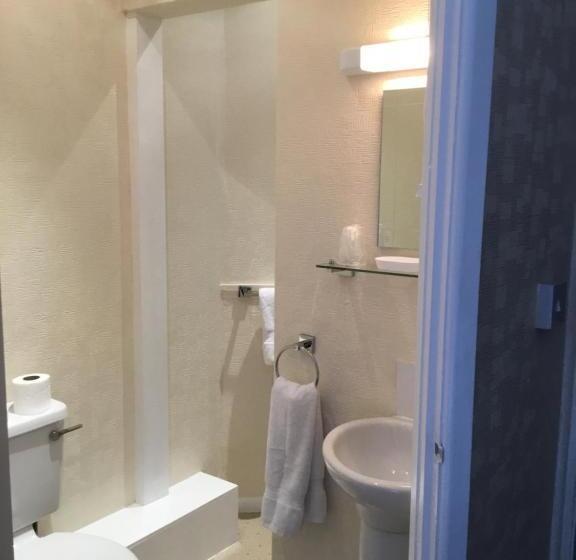 スタンダードルーム, Cavendish House