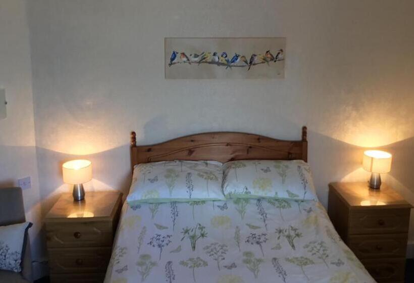 スタンダードルーム, Cavendish House