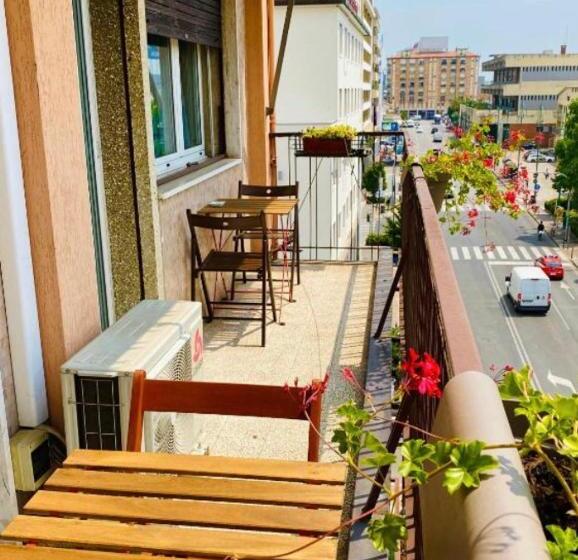 클래식 4인 룸, Pang S Guesthouse