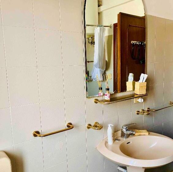 클래식 4인 룸, Pang S Guesthouse