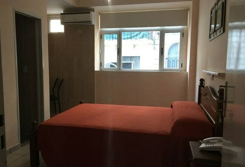 اتاق استاندارد یک نفره, El Porteno