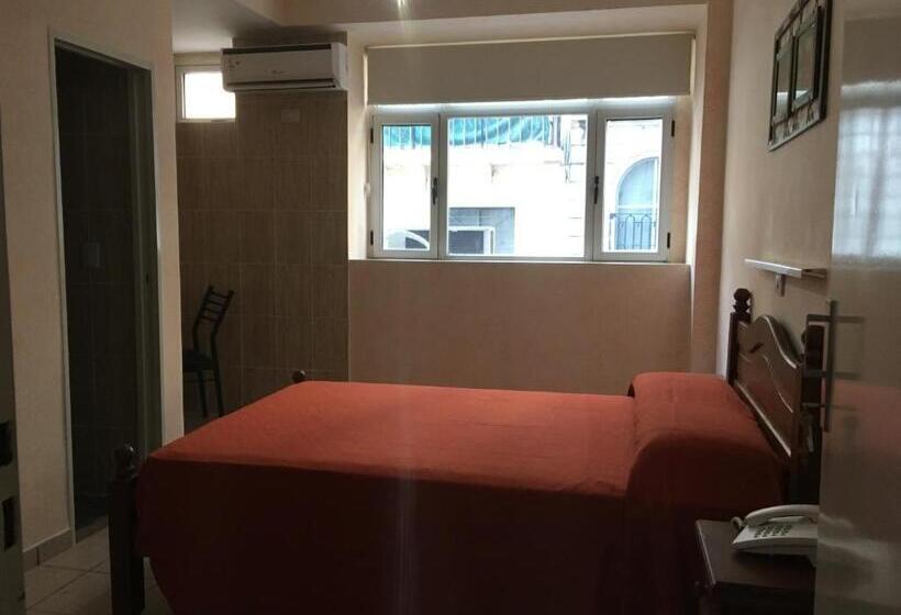 اتاق استاندارد, El Porteno