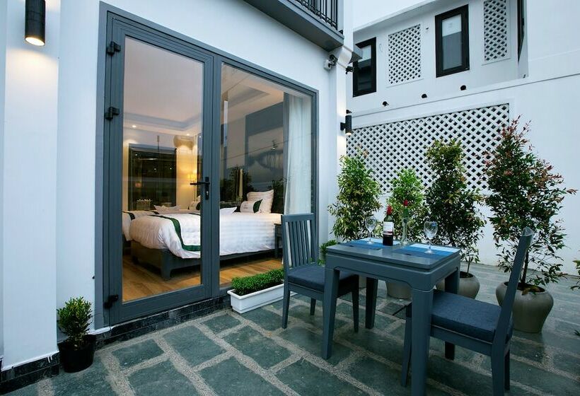 اتاق سوپریور, Ivy Villa