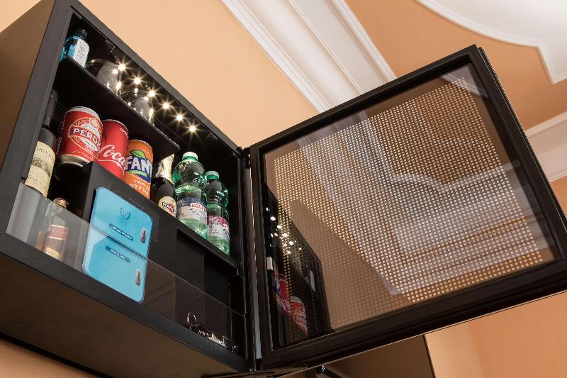 اتاق لوکس, Ivy Villa