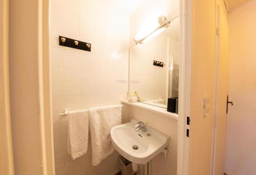 エコノミーシングルルーム, Le Flore