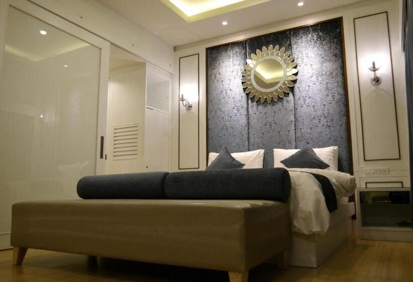 带大床的标准间, Lertnimit