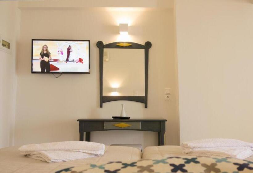 スーペリアスタジオ, Melitti