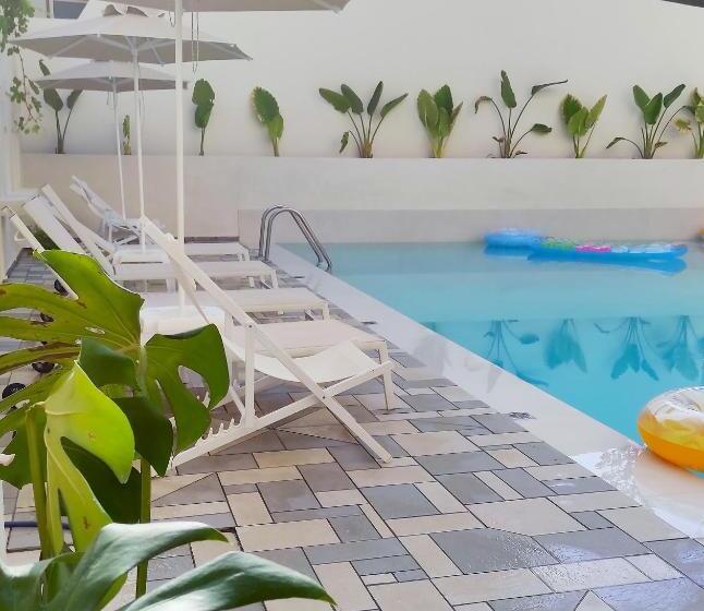 プールビュースタンダードステューディオ, Melitti