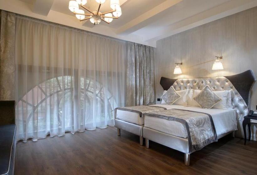 Camera Deluxe, Palazzo Veneziano   Venice Collection