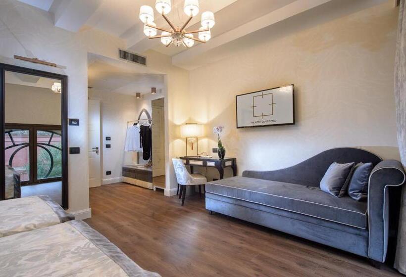 Camera Deluxe, Palazzo Veneziano   Venice Collection