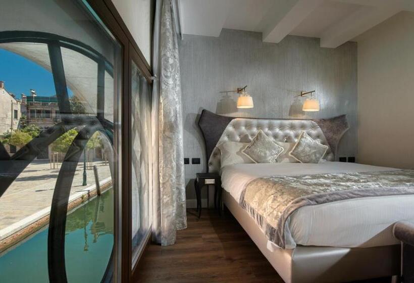 Camera Superiore con Vista, Palazzo Veneziano   Venice Collection