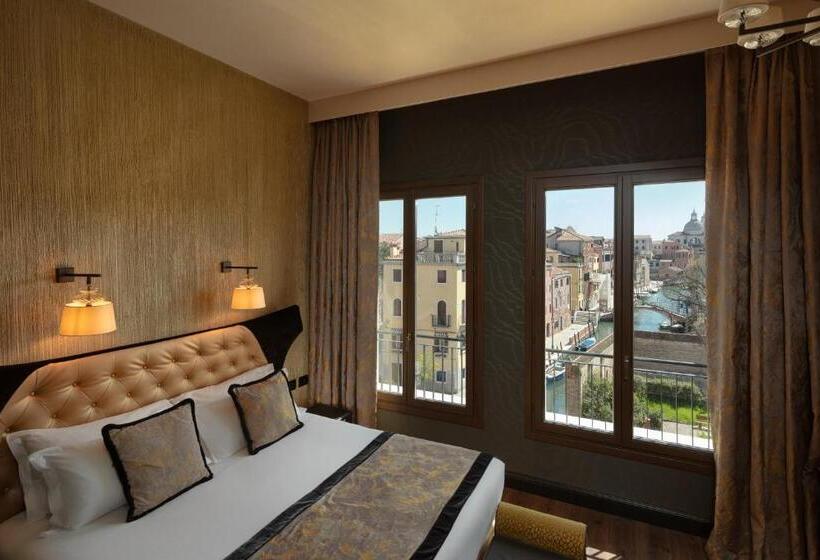 Camera Deluxe con Vista, Palazzo Veneziano   Venice Collection