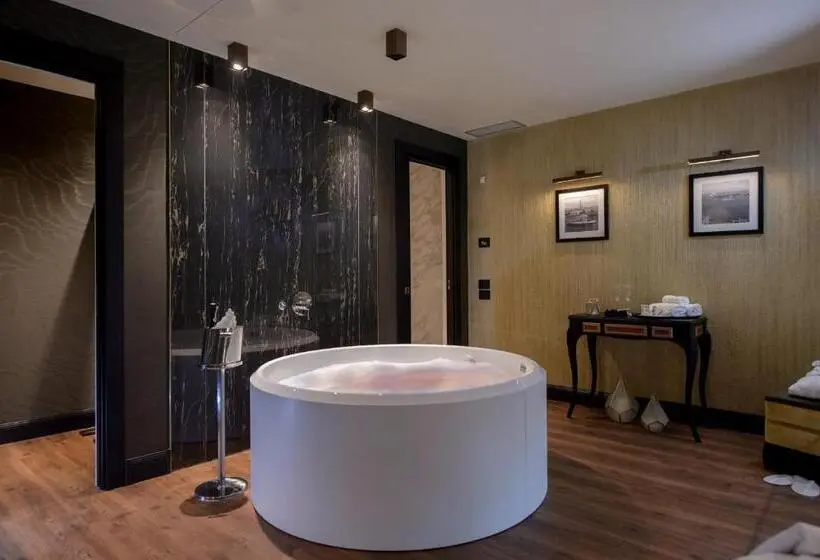 Suite con Idromassaggio, Palazzo Veneziano   Venice Collection