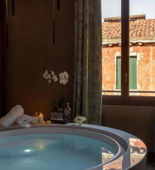 Suite Deluxe, Palazzo Veneziano   Venice Collection