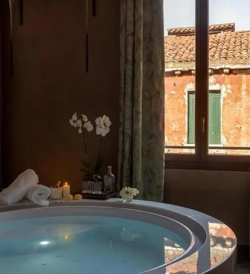 Suite Deluxe, Palazzo Veneziano   Venice Collection