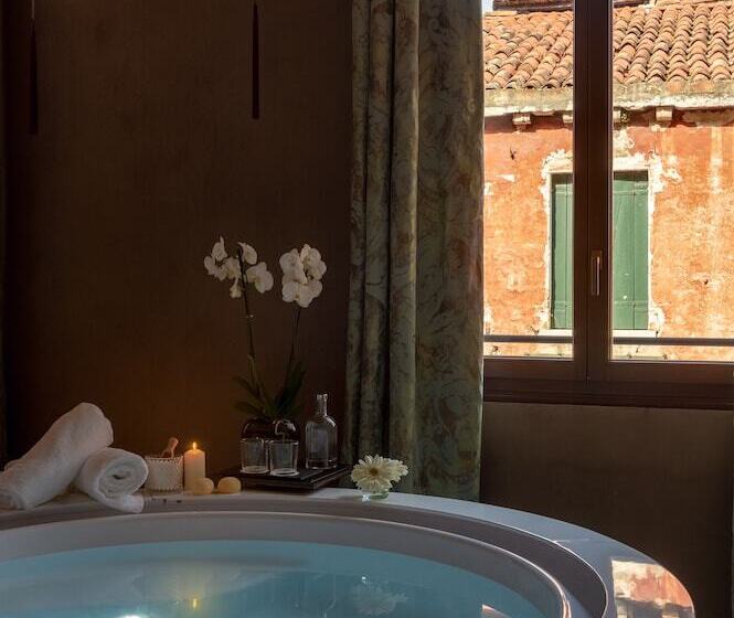 Suite Deluxe, Palazzo Veneziano   Venice Collection